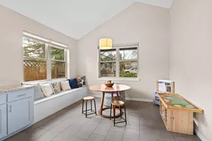 295 S 1st St, Talent, OR 97540 - Photo 8