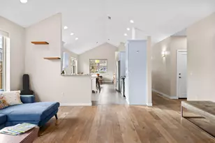 295 S 1st St, Talent, OR 97540 - Photo 18