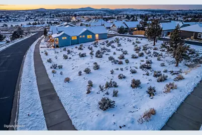 1092 SE Bluegrass Lane, Madras, OR 97741 - Photo 4