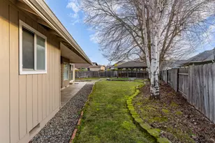 2725 Trout Cir, Grants Pass, OR 97527 - Photo 36