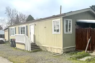 2971 Table Rock Rd, Medford, OR 97501 - Photo 2