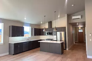 61221 SE Wagyu Dr, Bend, OR 97702 - Photo 10