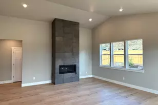 61221 SE Wagyu Dr, Bend, OR 97702 - Photo 6