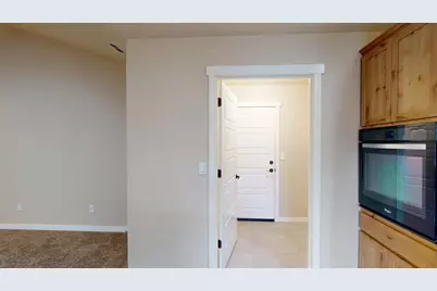 2294 Gayle Way, Grants Pass, OR 97527 - Photo 8