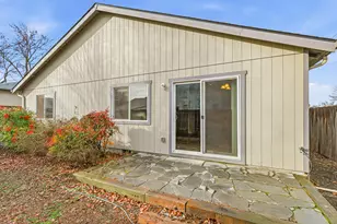 2646 Wyatt Dr, Medford, OR 97501 - Photo 6