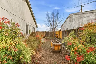 2646 Wyatt Dr, Medford, OR 97501 - Photo 4