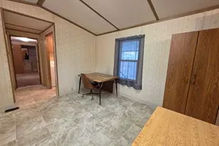 301 Freeman Rd, Central Point, OR 97502 - Photo 4