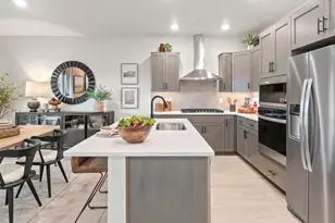 21224 SE Pelee Dr, Bend, OR 97702 - Photo 12