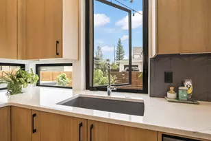 3112 NW Blodgett Wy, Bend, OR 97703 - Photo 32