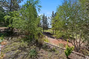 20709 Farenuff Pl, Bend, OR 97701 - Photo 40