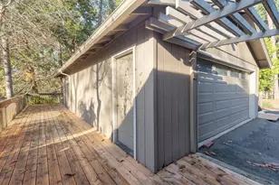 301 Canyon Dr, Grants Pass, OR 97527 - Photo 36