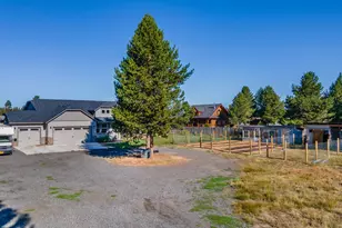 53475 Bridge Dr, La Pine, OR 97739 - Photo 12