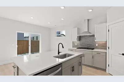 21657 SE Fuji Drive, Bend, OR 97702 - Photo 12