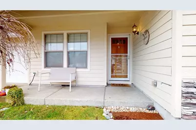 1821 SW I Street, Grants Pass, OR 97526 - Photo 2