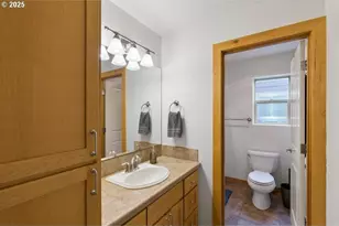 109 SW Taft Ave, Bend, OR 97702 - Photo 16