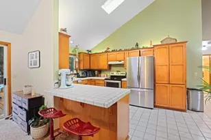 372 Thornbrook Dr, Merlin, OR 97532 - Photo 8