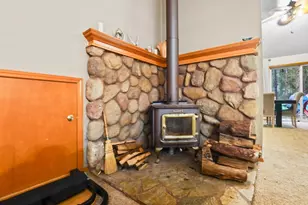 372 Thornbrook Dr, Merlin, OR 97532 - Photo 6