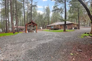 372 Thornbrook Dr, Merlin, OR 97532 - Photo 32