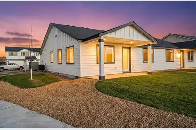 925 SE Starview Avenue Lot #23, Madras, OR 97741 - Photo 2