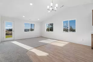 891 SE Starview Ave, Madras, OR 97741 - Photo 14