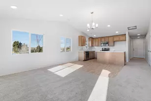 891 SE Starview Ave, Madras, OR 97741 - Photo 12