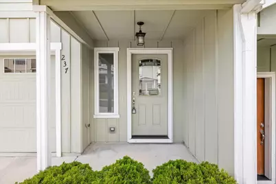 237 Dunthorpe Drive, Medford, OR 97504 - Photo 2