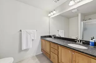 237 Dunthorpe Dr, Medford, OR 97504 - Photo 24