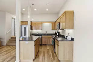 237 Dunthorpe Dr, Medford, OR 97504 - Photo 12