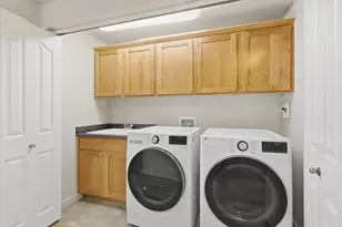 237 Dunthorpe Dr, Medford, OR 97504 - Photo 26