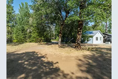 2524 Rockydale Road, Cave Junction, OR 97523 - Photo 2