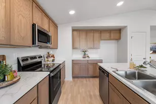 900 SE Starview Ave, Madras, OR 97741 - Photo 20