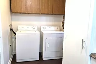 939 S Valley View Rd, Ashland, OR 97520 - Photo 8