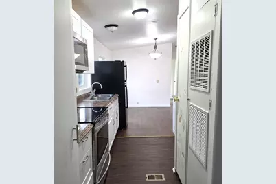 939 S Valley View Road #UNIT 10, Ashland, OR 97520 - Photo 6