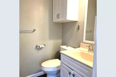 939 S Valley View Road #UNIT 10, Ashland, OR 97520 - Photo 10