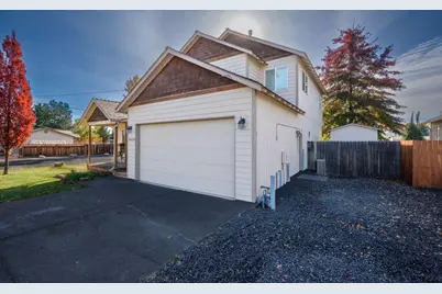 2424 SW Pumice Avenue, Redmond, OR 97756 - Photo 4