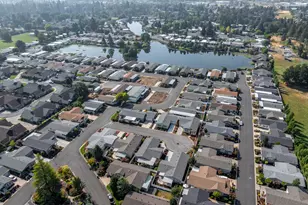 183 Kingsley Dr, Grants Pass, OR 97526 - Photo 34