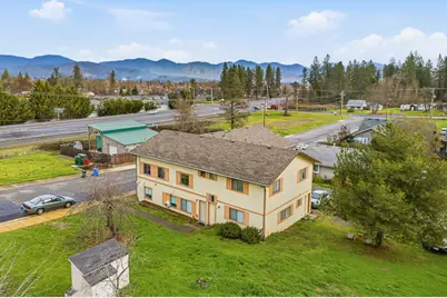 3095 Canal Avenue, Grants Pass, OR 97527 - Photo 6