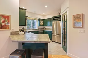 250 NW 17th St, Bend, OR 97703 - Photo 16