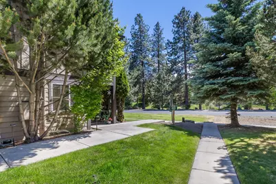 1941 NW Monterey Pines Drive #UNIT 6, Bend, OR 97703 - Photo 2