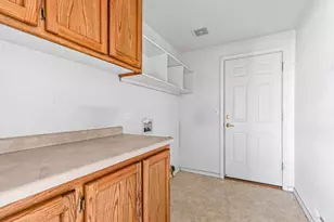 2324 Maple Park Dr, Medford, OR 97501 - Photo 26