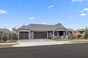 60873 SW Headwaters Loop, Bend, OR 97702 - Photo 6