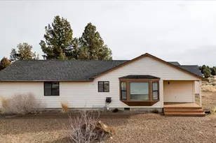 60990 Jennings Rd, Bend, OR 97702 - Photo 2