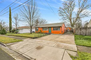 925 Winchester Ave, Medford, OR 97501 - Photo 4