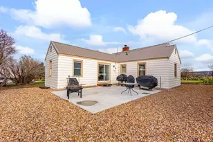 1030 S Adams Dr, Madras, OR 97741 - Photo 6