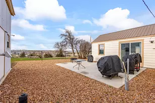 1030 S Adams Dr, Madras, OR 97741 - Photo 14