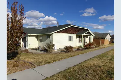 312 NW 21st Street, Redmond, OR 97756 - Photo 2