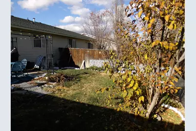 312 NW 21st Street, Redmond, OR 97756 - Photo 16
