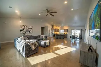 594 W Gregory Road, Central Point, OR 97502 - Photo 4