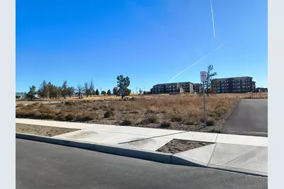 3219 NW 7th Street, Redmond, OR 97756 - Photo 2