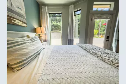 175 E E Street, Jacksonville, OR 97530 - Photo 8